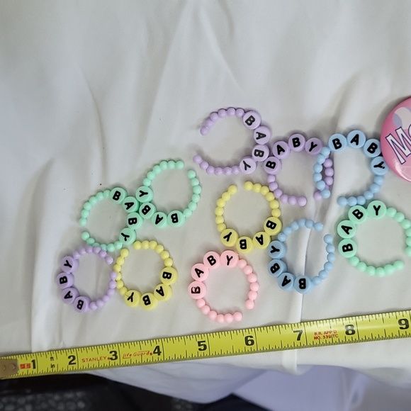 Baby shower Party favors either gender buttons plastic bracelets hostess pin - Picture 6 of 10
